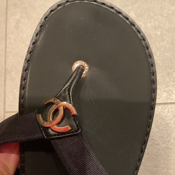 CC flip flops - Picture 3 of 3